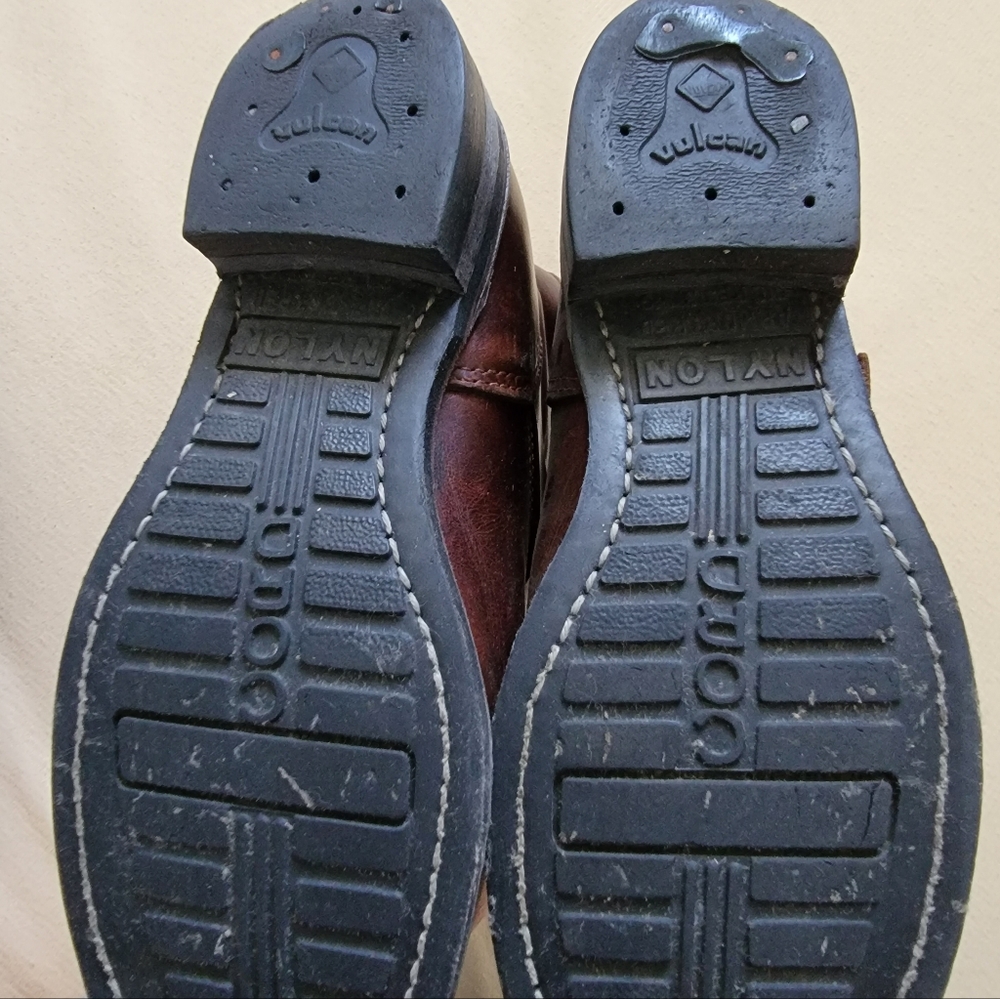Boots - Picture 4 of 4